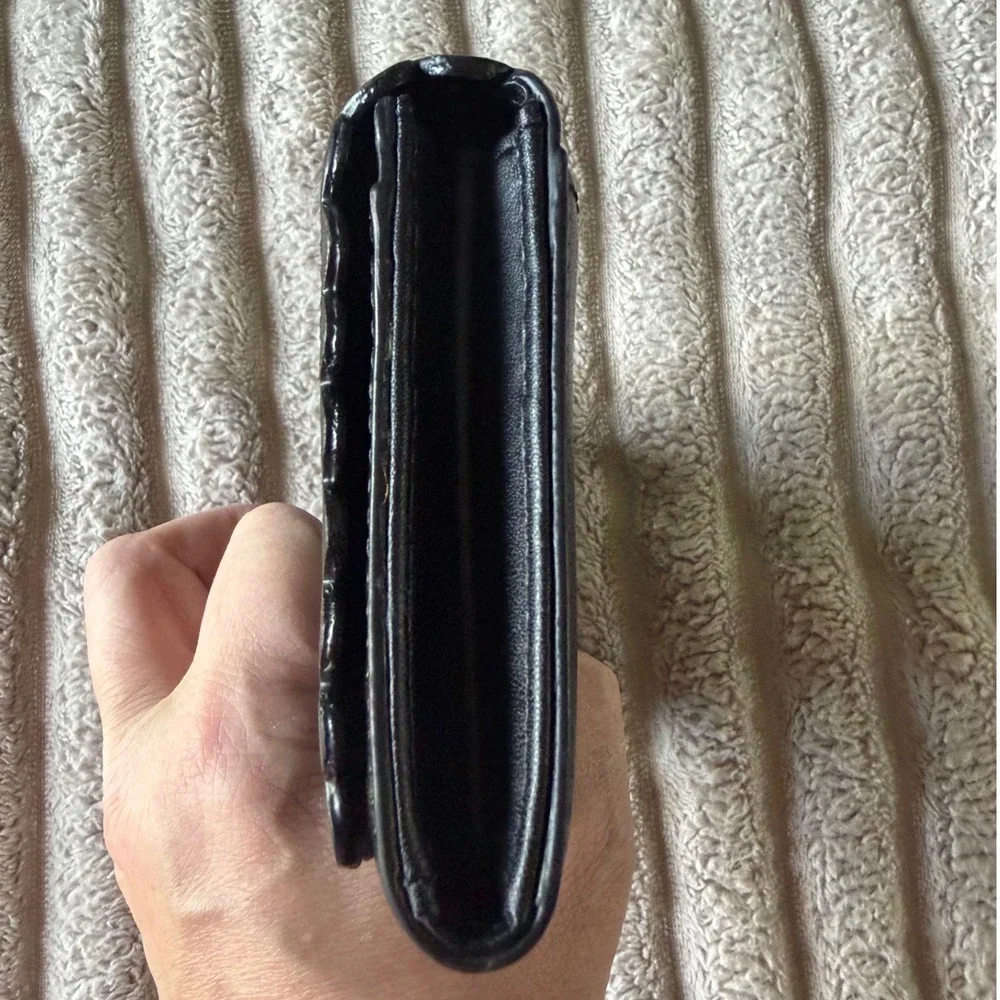 Kate Spade Black Scalloped Leather Continental Wallet Snap‎ Closure Gold Logo